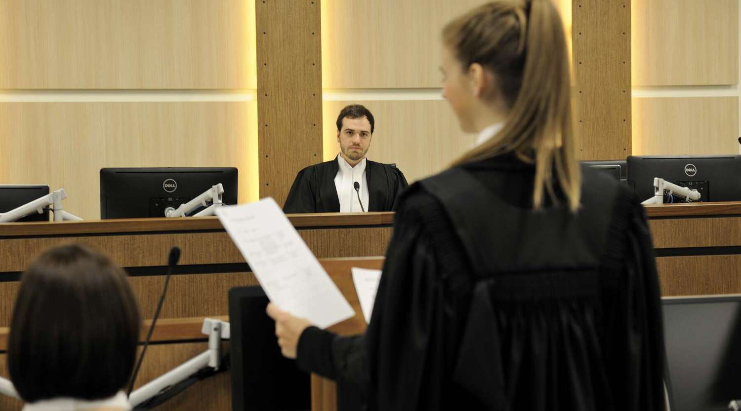 UniSC law moot court. image of students in mock court room